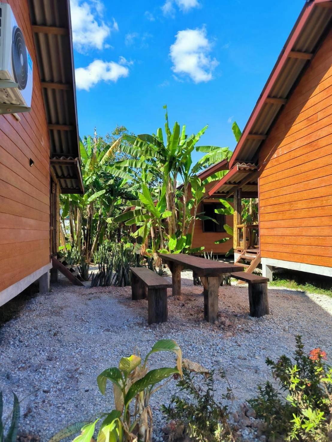 Nana Bungalows Ban Tan Exterior foto